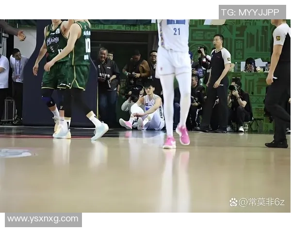 曾凡博的篮球之路：从青涩少年到职业赛场的崭露头角