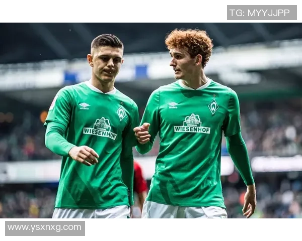 莱万在德甲对阵狼堡的精彩表现引发球迷热议与期待 莱万在德甲对阵狼堡的精彩表现引发球迷热议与期待